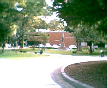 東大工学部１号館前